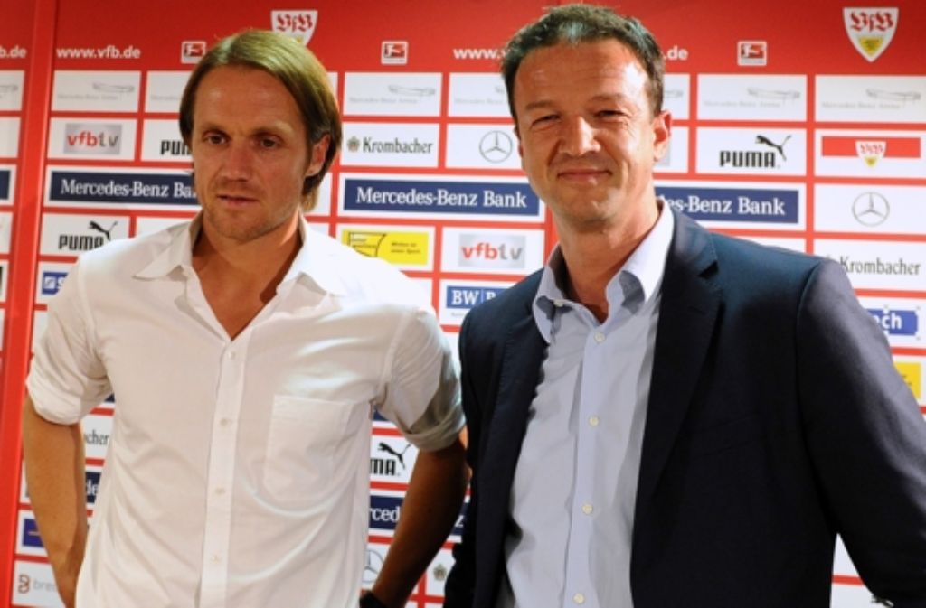 Denn Anfang August 2013 wird er von seinem ehemaligen Mannschaftskollegen Fredi Bobic als Nachfolger des entlassenen Trainers Labbadia vorgestellt.