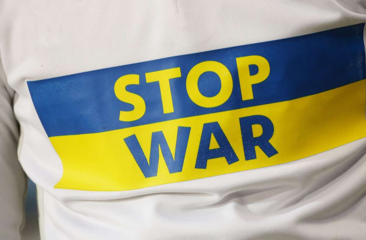 Das Sondertrikot mit der Aufschrift «Stop War» in den Farben der Ukraine