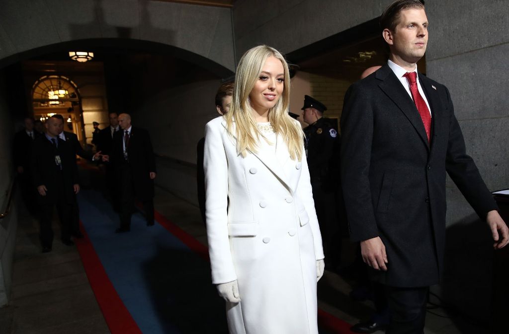 Ivankas Halbschwester Tiffay Trump setzte ebenfalls auf weiß bei der Zeremonie.
