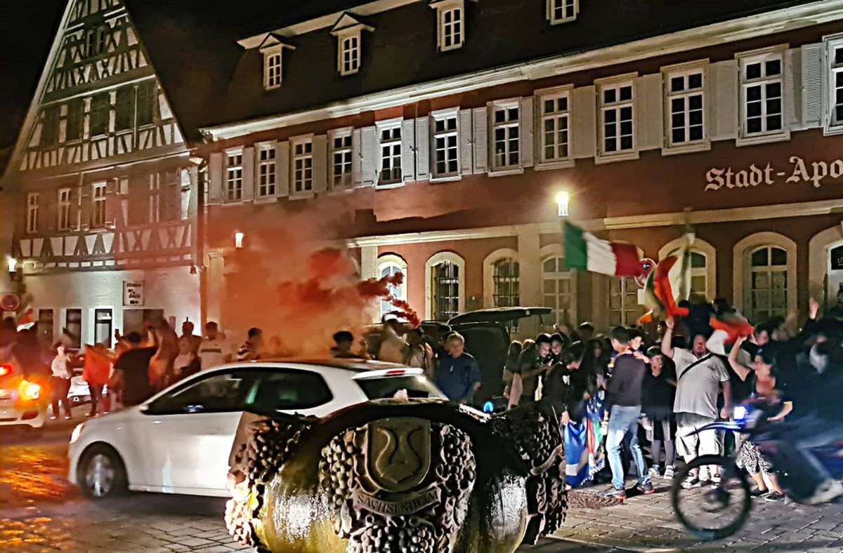 Impressionen der feiernden italienischen Fans in Bönnigheim