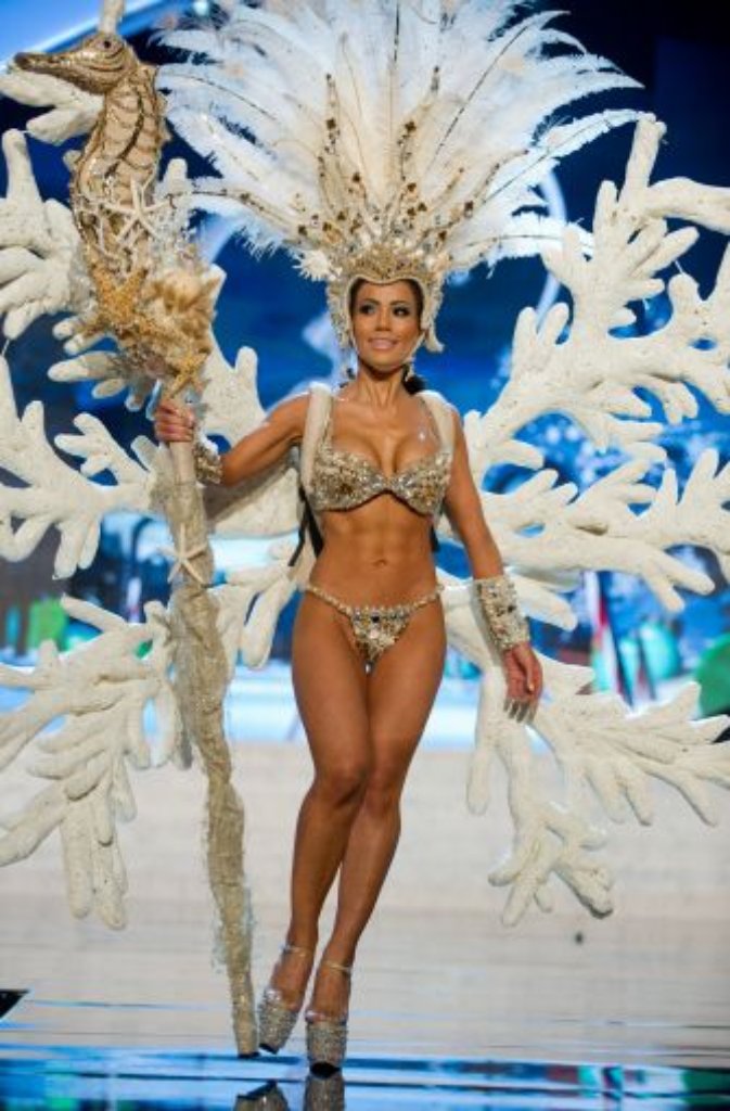 Jennifer Andrade (Miss Honduras)