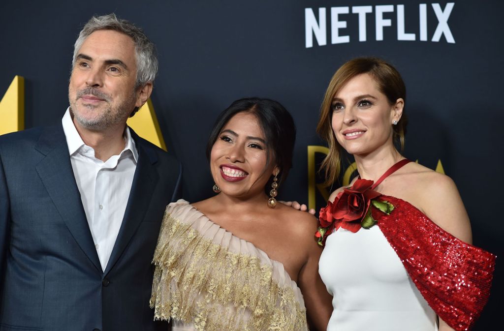 Regisseur Alfonso Cuarón mit den beiden Hauptdarstellerinnen Yalitza Aparicio und Marina de Tavira (von links nach rechts).