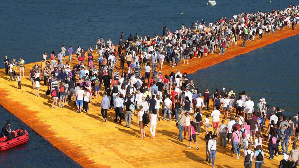 Besucheransturm auf Christos Installation: „The Floating Piers“ geschlossen