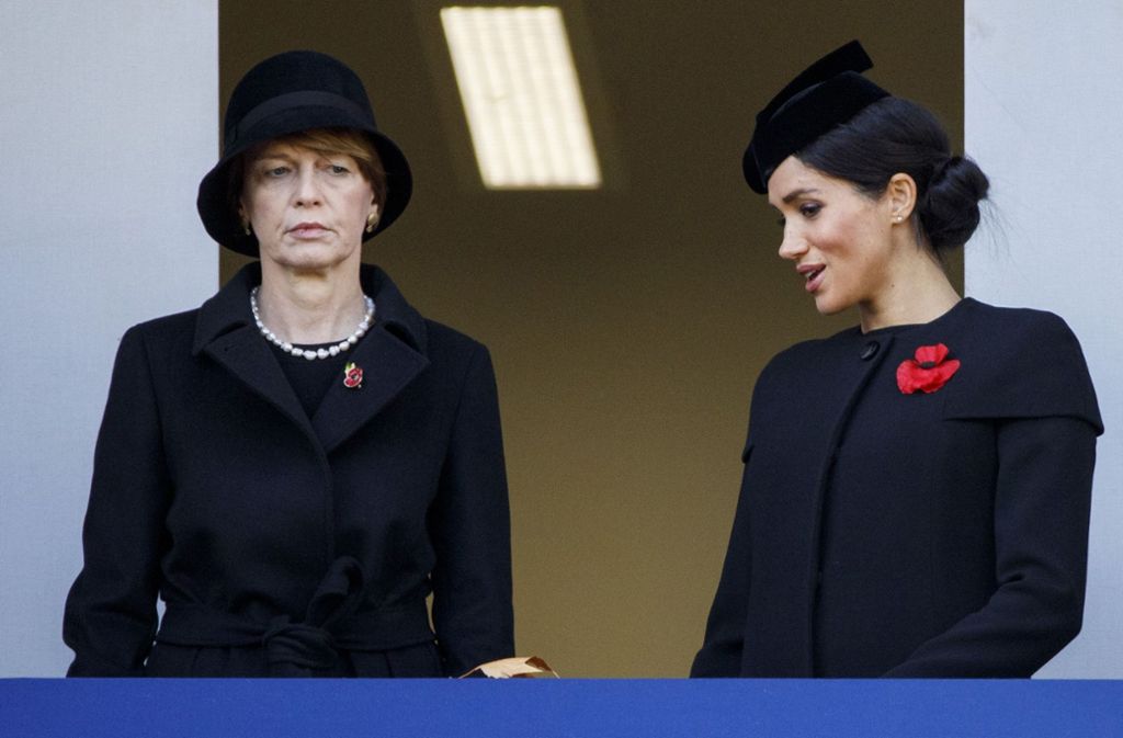 ... und Herzogin Meghan (rechts) mit der deutschen First Lady Elke Büdenbender auf einem anderen, hatte für Spekulationen gesorgt.