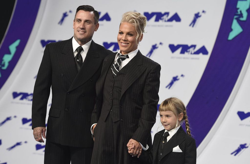 Pink mit ihrem Mann Carey Hart und Tochter Willow