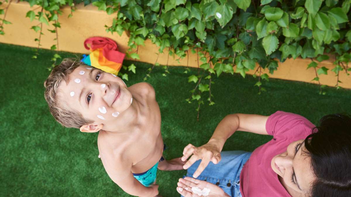 Sonnenschutz im Test: Diese Cremes schützen Kinder am besten