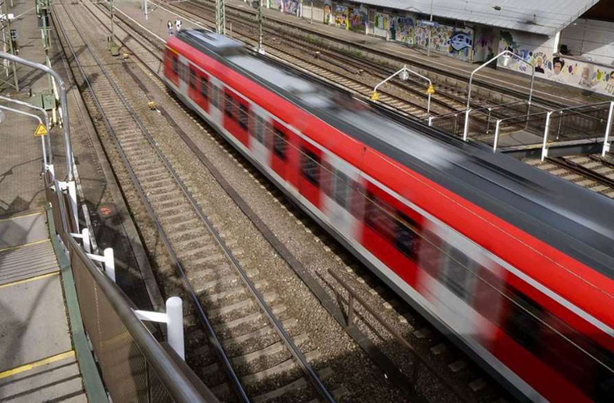 Am Ludwigsburger Bahnhof ereignete sich im August der fatale Angriff. Foto: Simon Granville