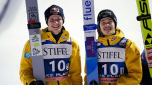 Wellinger und Raimund Zweite im Super-Team-Skispringen