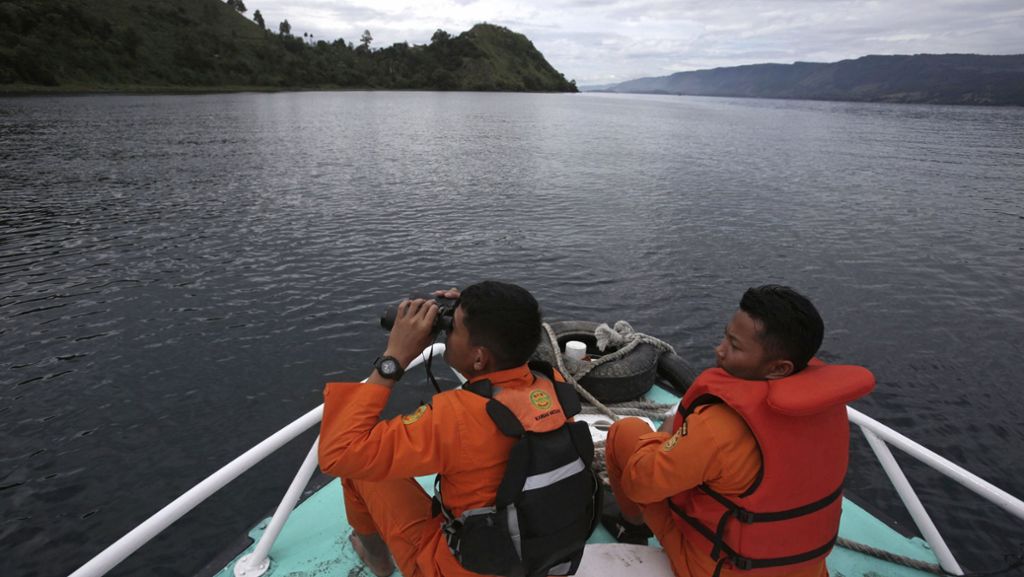 Überladenes Schiff in Indonesien: Kapitän nach schwerem Fährunglück festgenommen
