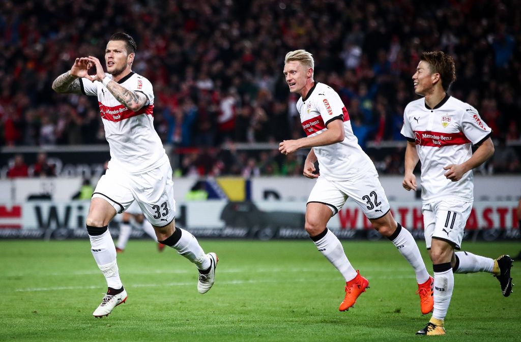 Der VfB Stuttgart hat gegen den SC Freiburg einen 3:0-Heimsieg gefeiert.