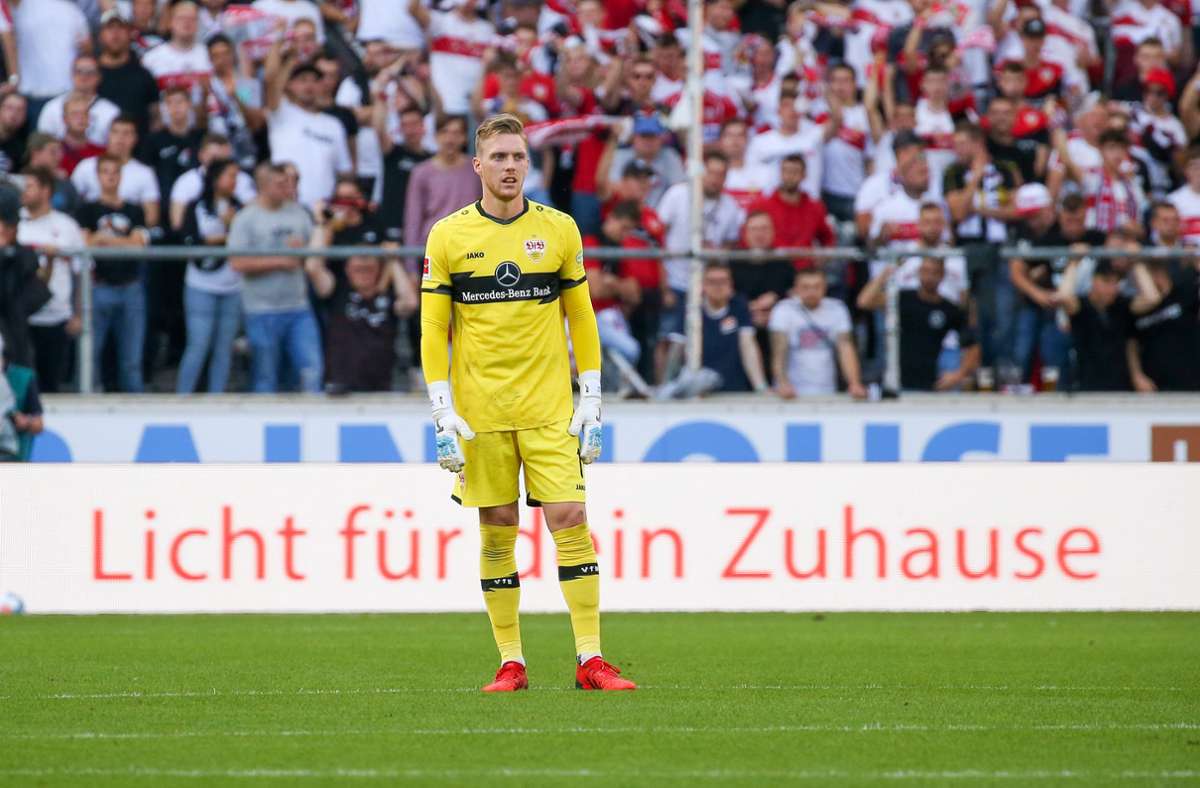Torhüter Florian Müller (VfB) auf dem Spielfeld.