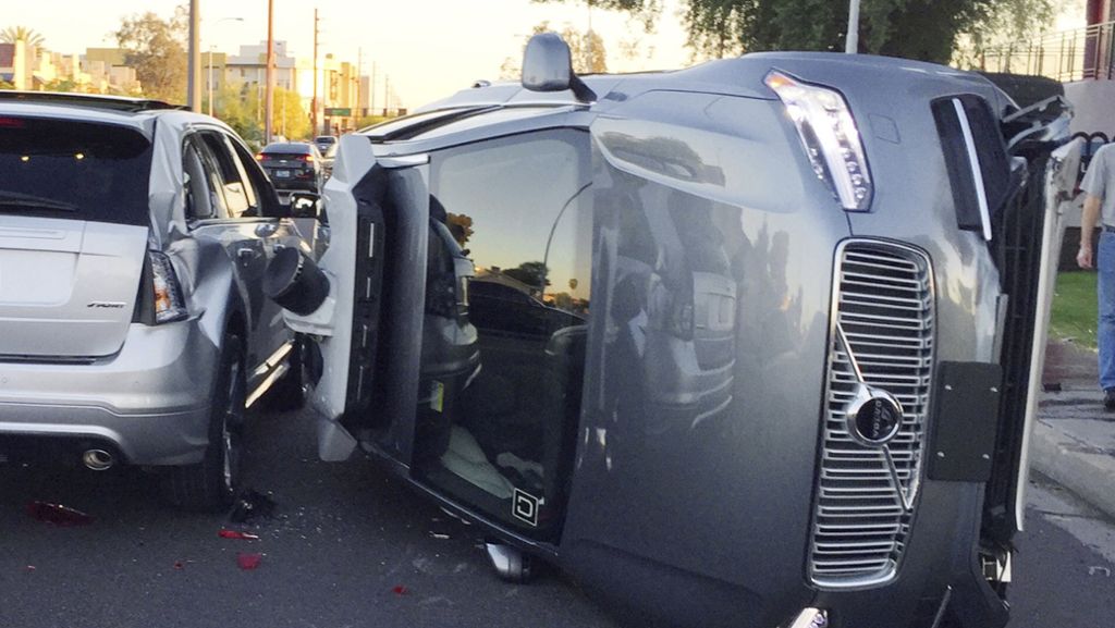 Nach Unfall in Arizona: Uber bringt selbstfahrende Autos wieder auf die Straße