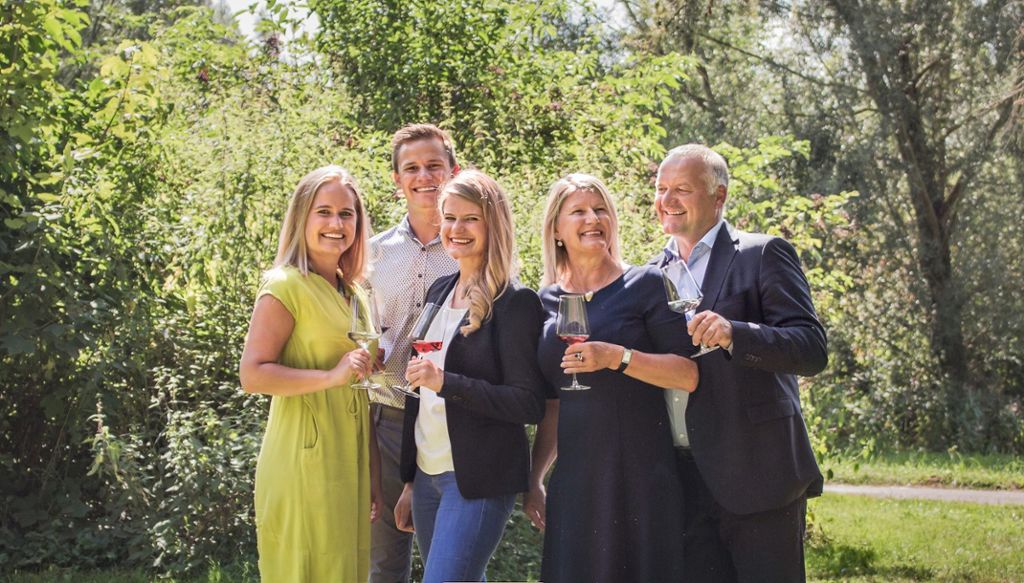 Ein Grund zum Feiern: Der Weinsommer der Unternehmerfamilie Lerch wiederholt sich bereits zum siebten Mal.