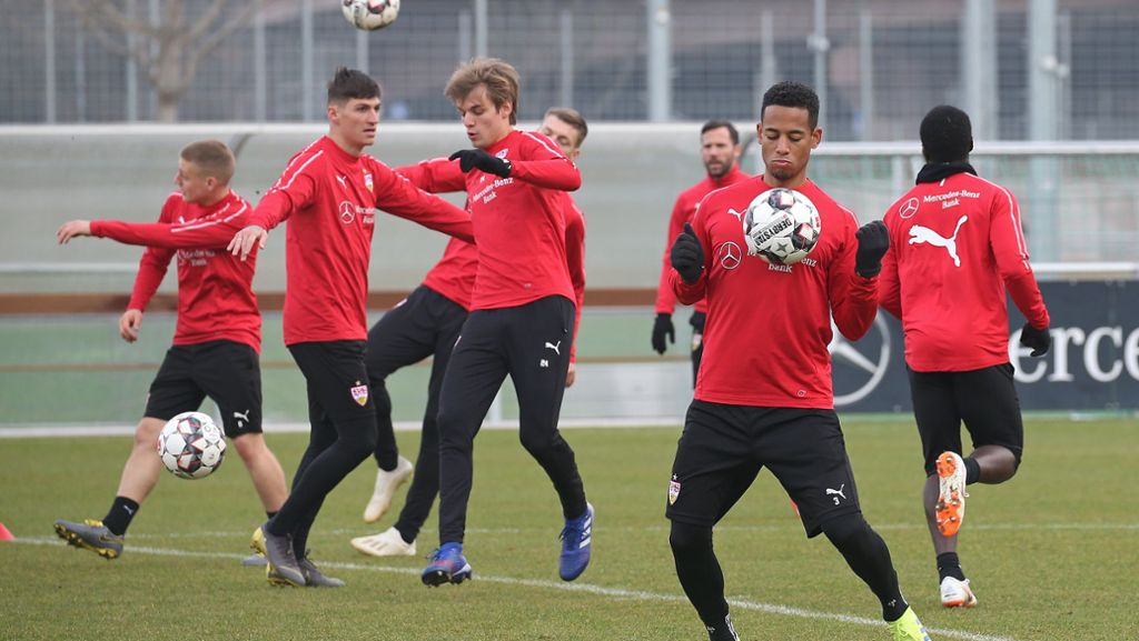 VfB Stuttgart: Dennis Aogo wieder im Mannschaftstraining