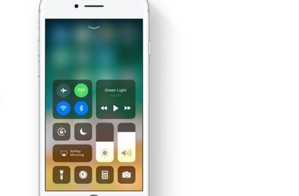 Bei iOS 11 sieht auch das Controllcenter anders aus. Apple verspricht den Usern dadurch eine noch schnellere und intuitivere Bedienung.