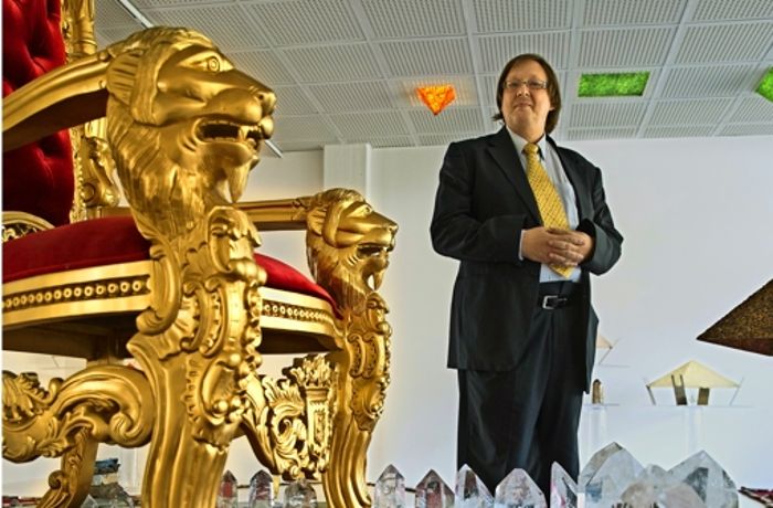 Thomas Hornauer: Unternehmer und „Christbuddhist“: Königliche Majestät