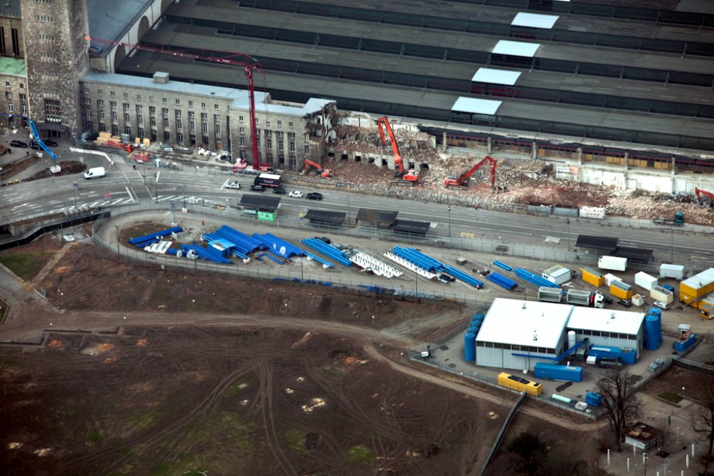 Aktuelle Luftbildaufnahmen von einigen Baustellen in der Stuttgarter Innenstadt: Hauptbahnhof, Bundesbahndirektion, IHK, Hospitalhof und Gerberviertel.