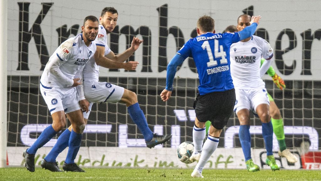 Konkurrenten des VfB Stuttgart: Elfmeter und späte Treffer: KSC nur 2:2 in Bielefeld