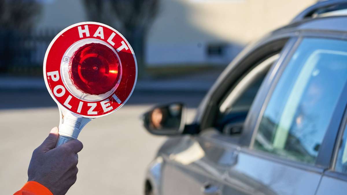 Ohne Führerschein unterwegs: Mann fährt sturzbetrunken  durch Wertheim