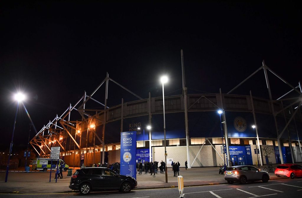 Der Unfall ereignete sich am Samstagabend in unmittelbarer Nähe des Stadions des englischen Fußballclubs Leicester City.
