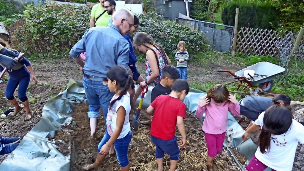 Gartenfreunde in Stuttgart-Botnang: Nachbarschaftsgarten für  Deutschen Kita-Preis nominiert