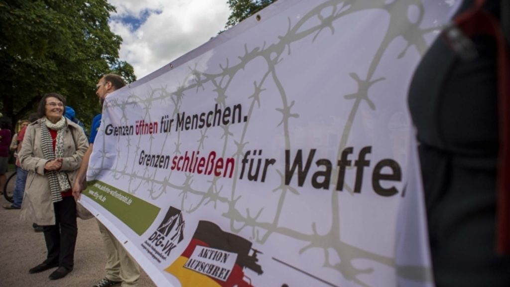 Flüchtlingsgipfel in Stuttgart: Schwarze Ballons und starke Sätze