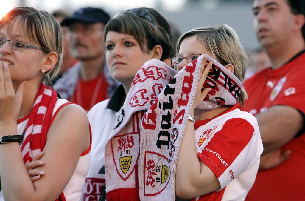 Dieses Mal gibt es beim Public Viewing hoffentlich allen Grund zur Freude. 2007 wurde das  DFB-Pokalfinale auf dem Wasen übertragen. Als Sieger ging damals der 1. FC Nürnberg vom Platz. Foto: dpa