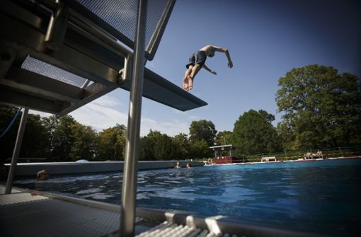 Im Höhenfreibad Killesberg kann noch bis Sonntag geschwommen werden. Foto: Lichtgut/Julian Rettig