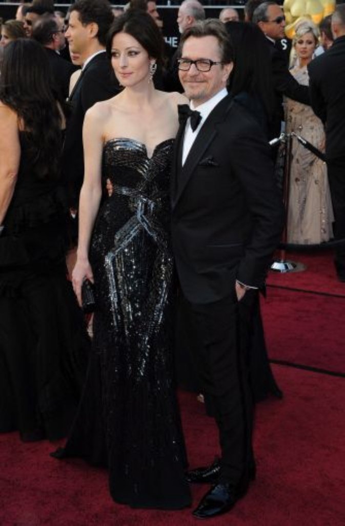 Auch Gary Oldman ("Dame, König, As, Spion"), der mit seiner Frau Alexandra Edenborough kam, konnte sich Hoffnungen auf einer Oscar als bester Hauptdarsteller machen.
