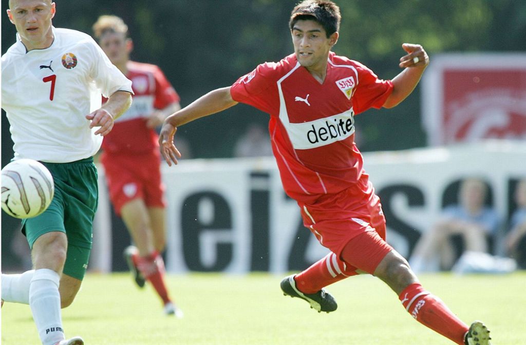 Nicht in die Top Ten der Argentinier in der Bundesliga hat es Emanuel Centurion mit dem VfB Stuttgart (2003 bis 2006) geschafft – und zwar bei Weitem nicht. Auf lediglich sechs Einsätze kam der Mittelfeldspieler, dann wurde er 2005 erst ausgeliehen und schließlich wurde der Vertrag zum Jahresende 2006 aufgelöst.