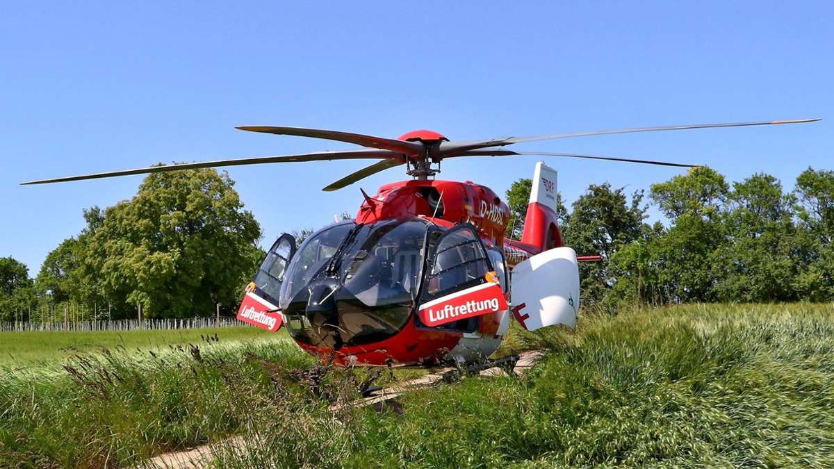 Unfall bei Löchgau: Zehnjähriger wird von Auto erfasst schwer verletzt