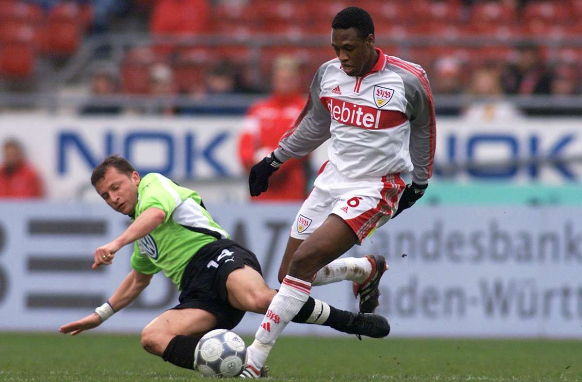 Pablo Thiam Der heute 48-Jährige hatte sich in Köln vom Jugendspieler zum Profi empor gearbeitet, er absolvierte 89 Bundesliga-Spiele, bevor er im Sommer 1998 zum VfB wechselte, bei dem er in drei Spielzeiten ebenfalls 89 Partien bestritt. Aktuell ist Thiam sportlicher Leiter der Fußball-Akademie von Hertha BSC.