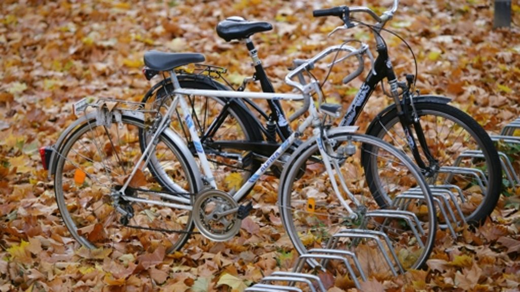 Degerlocher Bücherei: Fahrräder  bekommen  wieder Platz