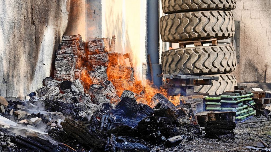Großbrand in Warmbronn: Wohin mit dem Müll?