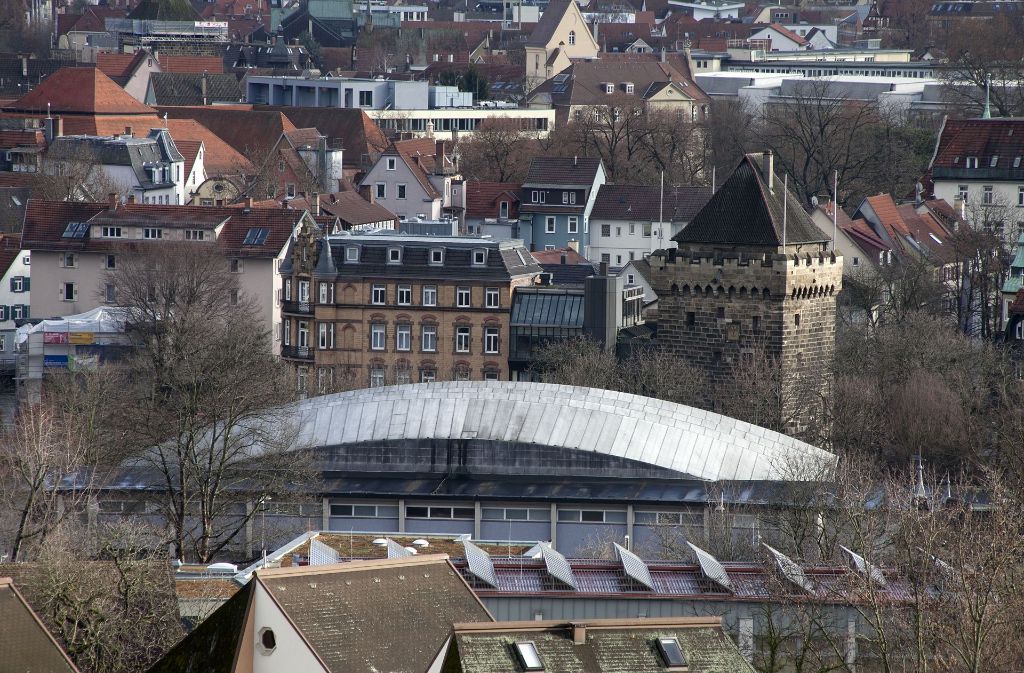 Die Schelztorhalle ist ein stadtbildprägendes Gebäude in Esslingen.
