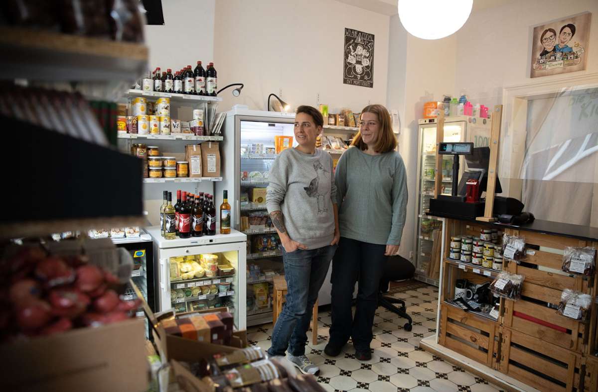 Die Kichererbse: der vegane Laden von Nora Hoffrichter und Helga Fink (von links) in der Möhringer Straße in Stuttgart