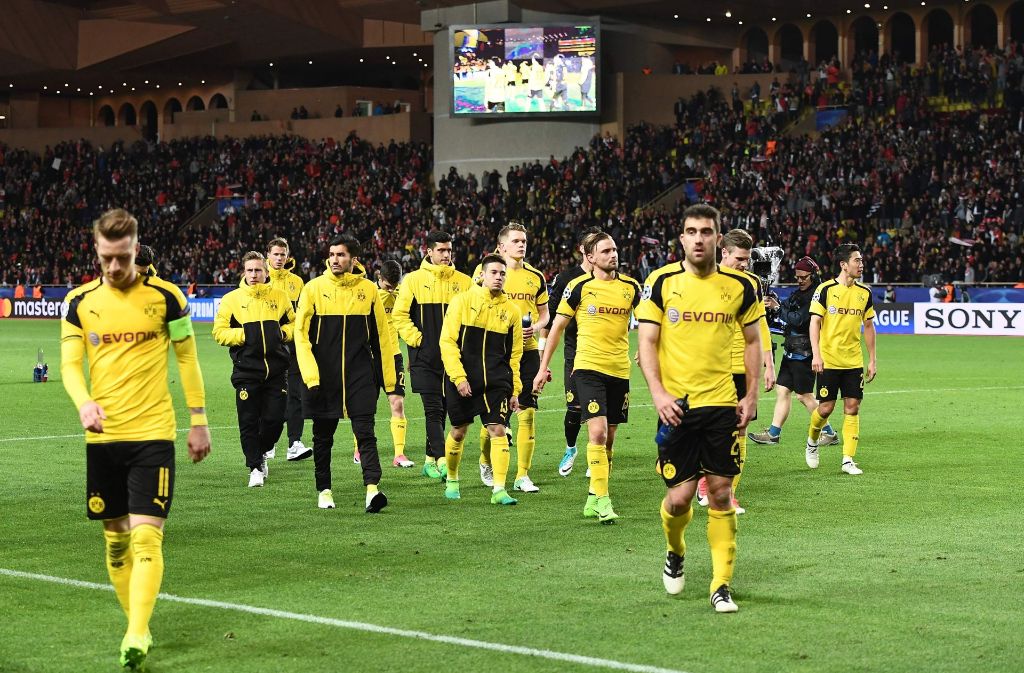 Der große Dortmunder Frust: den turbulenten Tagen nach dem Anschlag fogt das Aus in der Champions League. Foto: AFP
