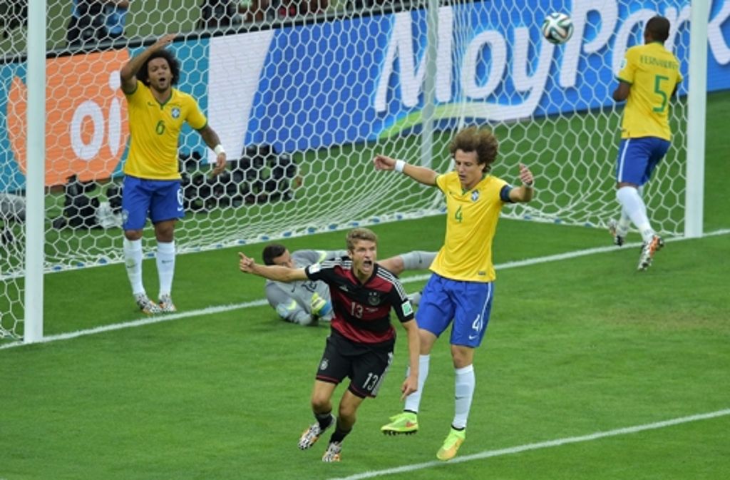 ... Deutschland das erste Tor erzielt. Müller trifft zum 1:0.
