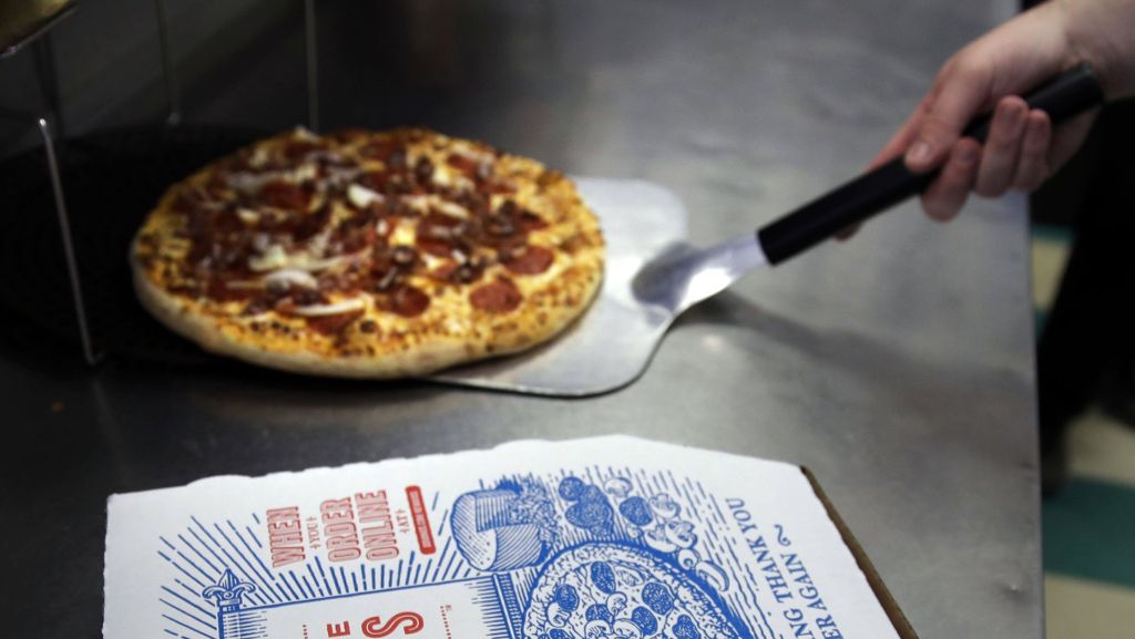 Karlsruhe: Pizzaservice um 160 Euro betrogen