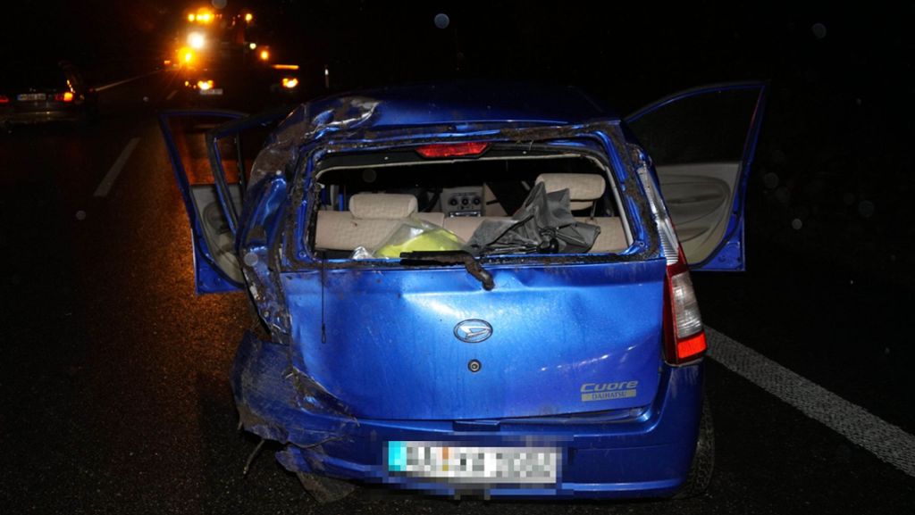 B29 nach Unfall bei Lorch gesperrt: 29-jährige Autofahrerin nach Überschlag schwer verletzt