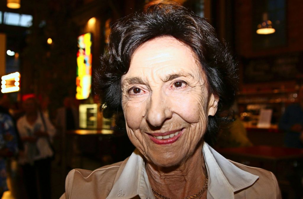 Die 90-jährige Georgette Tsinguirides, die 72 Jahre lang als Choreologin beim Stuttgarer Ballett gearbeitet hat.
