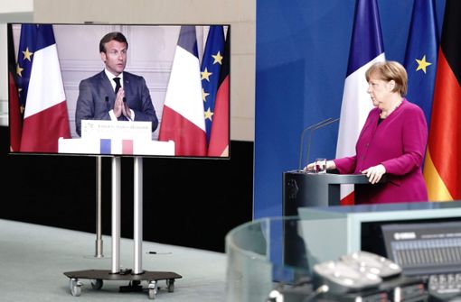 Merkel und der französische Präsident Emmanuel Macron hatten am Vortag ein gemeinsames Konzept für den Wiederaufbauplan vorgelegt. Foto: AFP/KAY NIETFELD