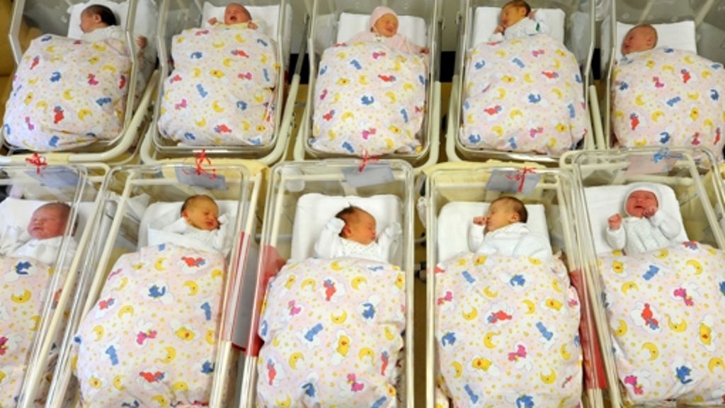 Statistik zur Bevölkerung: Zahl der Geburten sinkt auf Rekordtief