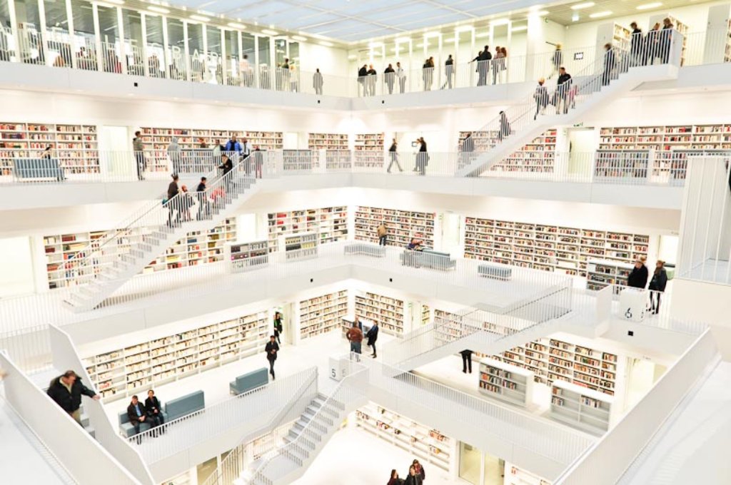 Die Stuttgarter Stadtbibliothek im Europaviertel.