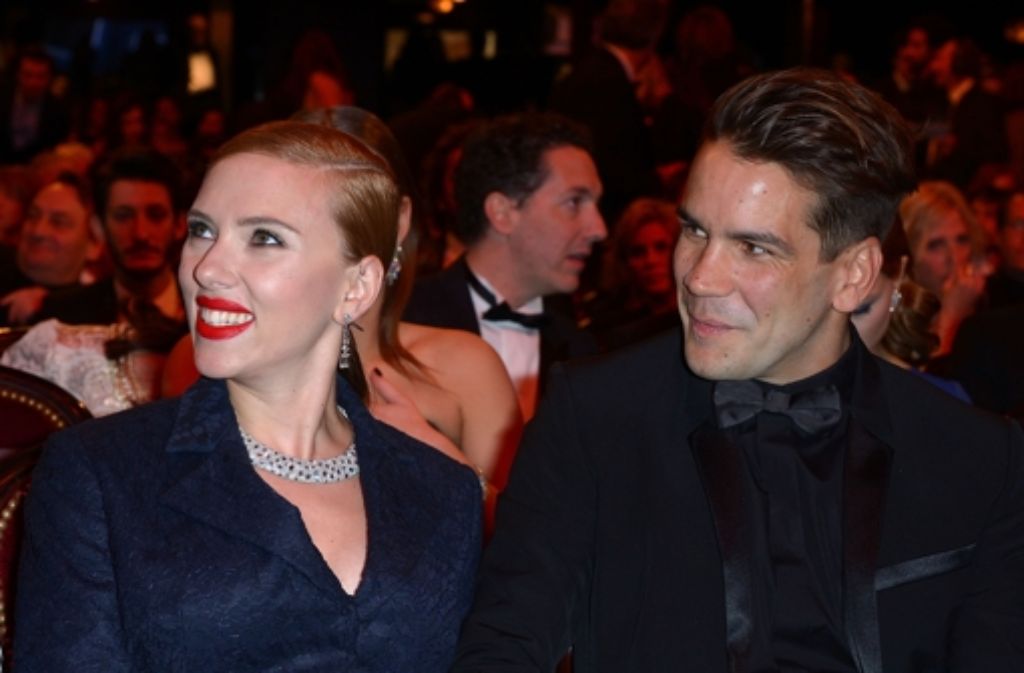 Der Ehren-César ging an Scarlett Johansson, die mit ihrem neuen Freund Romain Dauriac gekommen war.