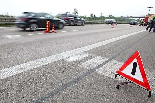 Am Samstagnachmittag hat sich auf der Autobahn 81 bei Mundelsheim ein schwerer Verkehrsunfall ereignet. (Symbolbild) Foto: 7aktuell.de