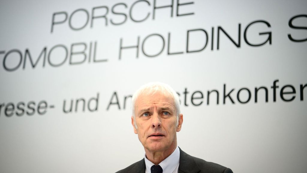  Erst der Abschied aus der Top-Etage von Volkswagen, nun auch bei der Porsche SE: Matthias Müller verlässt den Vorstand der Holding. Diesmal steht allerdings nicht gleich ein Nachfolger bereit. 
