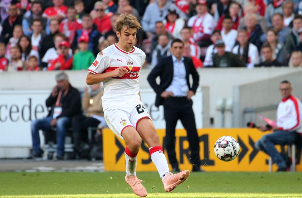 Borna Sosa: Der junge Kroate bekam erneut den Vorzug vor Emiliano Insua, konnte aber nicht die offensiven Akzente setzen, die das Spiel des VfB gebraucht hätte. Note 4