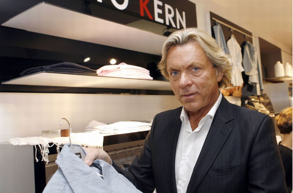 Otto Kern gründete 1970 sein Unternehmen, nachdem er eine erste Hemdenkollektion entworfen hatte.