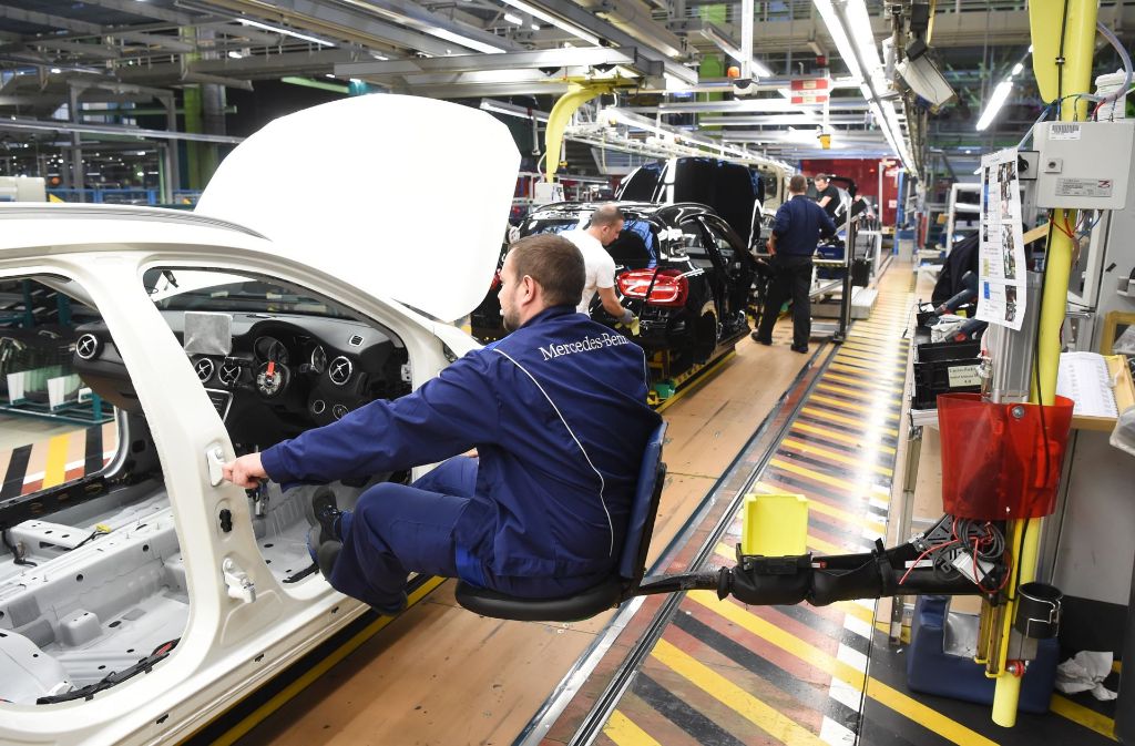 Daimler ist sicher ein Grund dafür: Stuttgart ist bei der Wirtschaftskraft auf der Spitzenposition. Foto: dpa